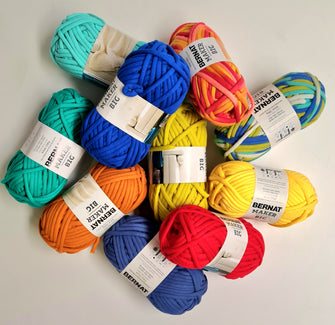 Bernat Maker Big yarn box- 2.5Kg mixed colours